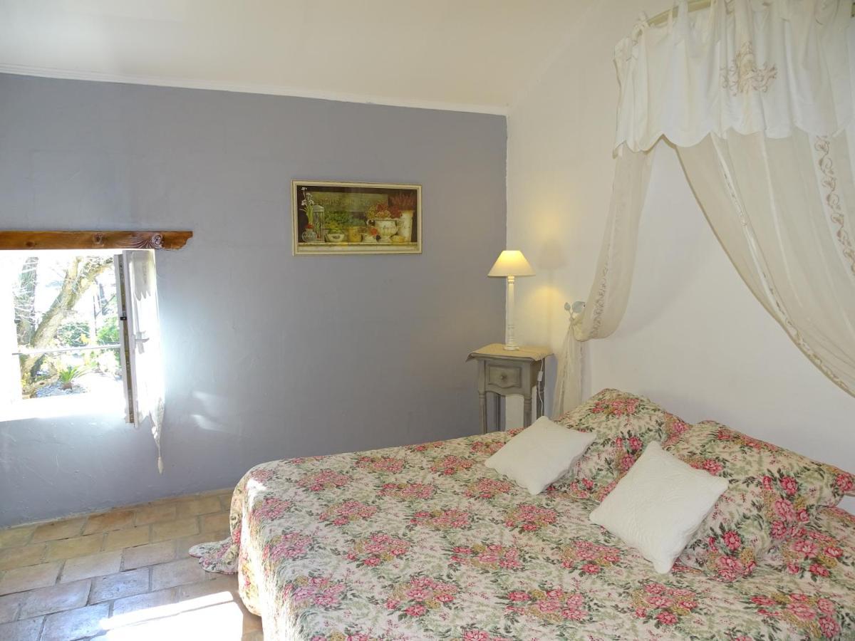 Bastide Des Princes B&B Caderousse Екстер'єр фото