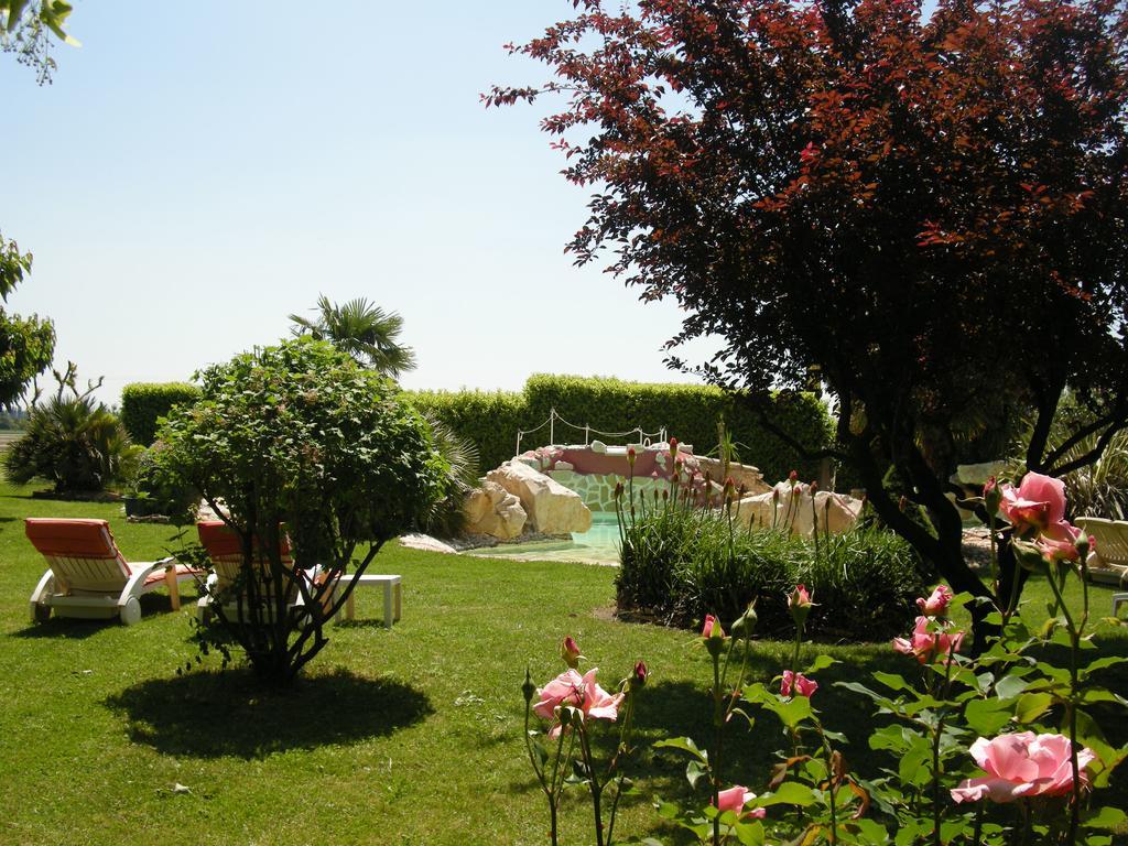 Bastide Des Princes B&B Caderousse Екстер'єр фото