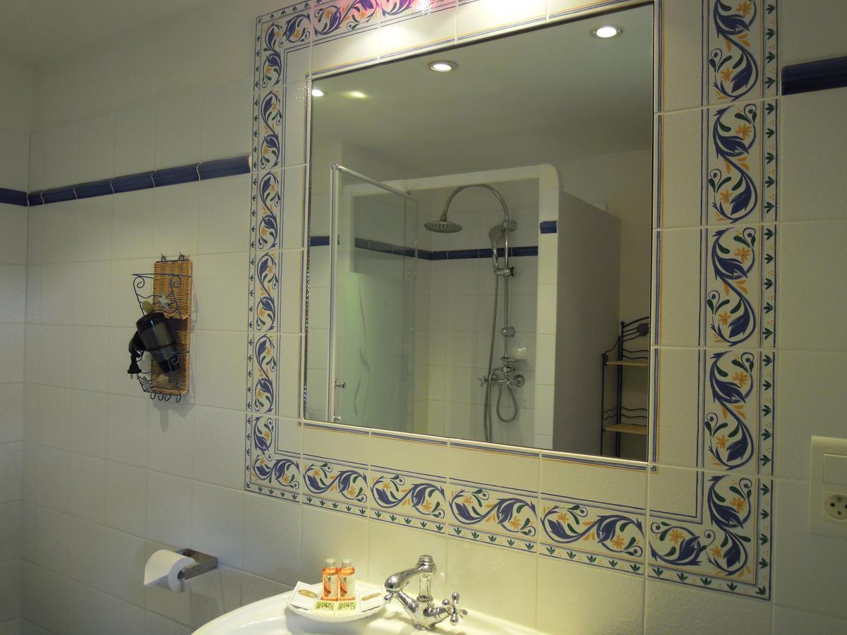 Bastide Des Princes B&B Caderousse Екстер'єр фото